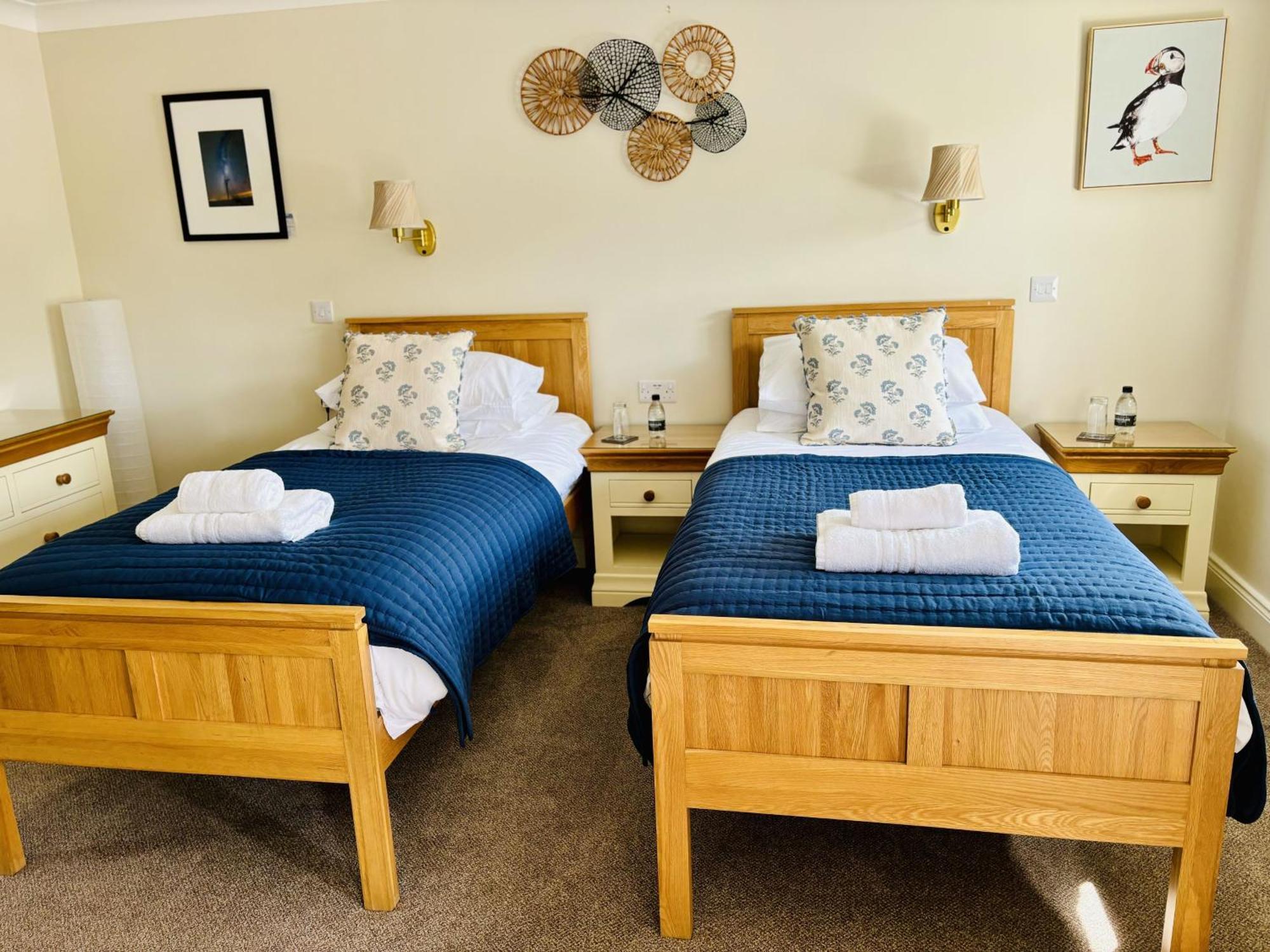 The Boatside Inn - Hadrian - Twin Ensuite 赫克瑟姆 外观 照片